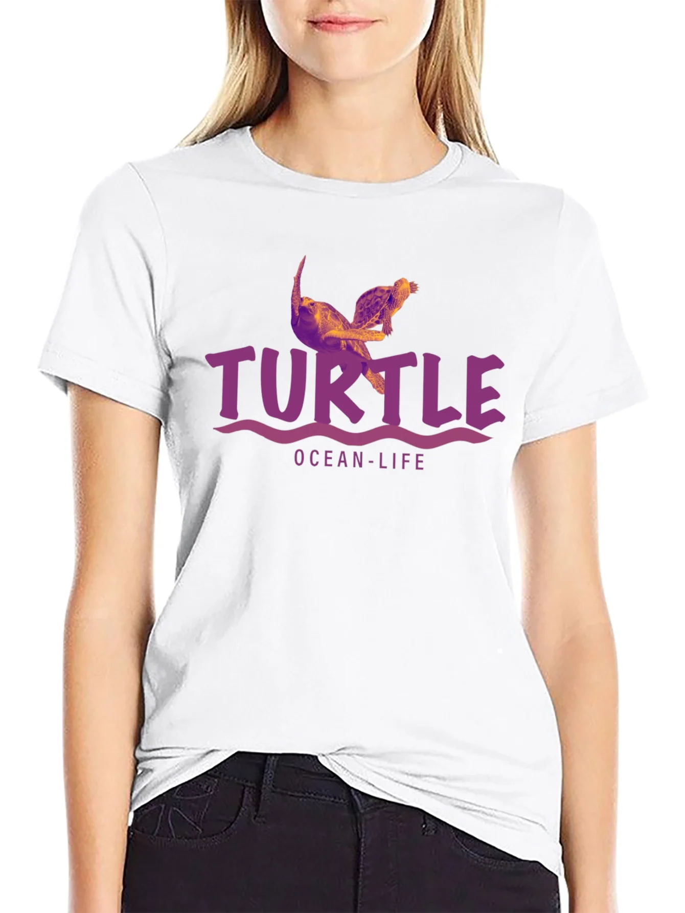Ocean-Life Turtle Graphic Tee - Stylish and Comfortable
